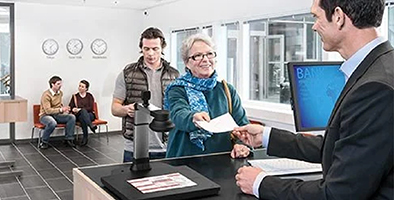 金(jīn)融與保險業(yè)